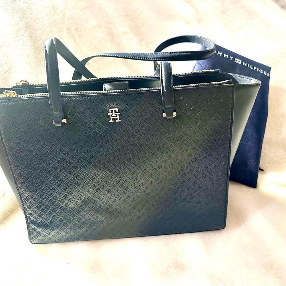 Tommy Hilfiger Navy and Black Tote